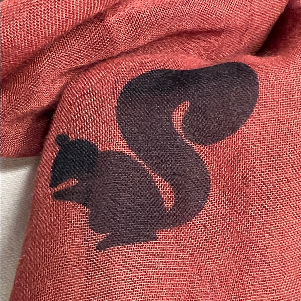 Oversized Scarf Wrap 80x37 Rust Brown Black Squirrel Print - Picture 2 of 2